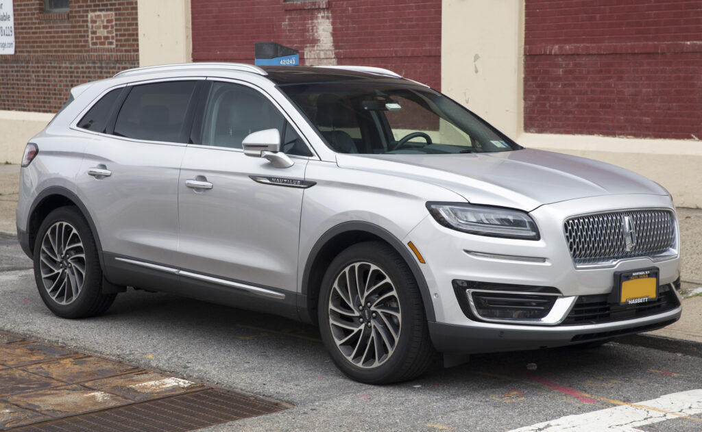 2019 Lincoln Nautilus Reserve AWD in Ingot Silver Metallic front right 1 Top Cars Similar To Ford Edge 2024: Best Alternatives