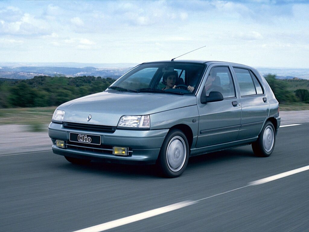 RENAULT Clio 5 Doors 1935 10 1 Top Cars With 3 Doors 2024: Stylish and Unique Picks