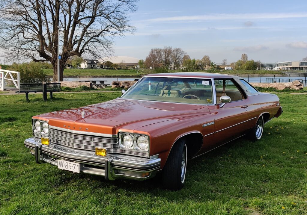 1975 Buick LeSabre Custom Landau Hardtop 1 Top Cars With Buick 3800 Engine: Performance and Reliability