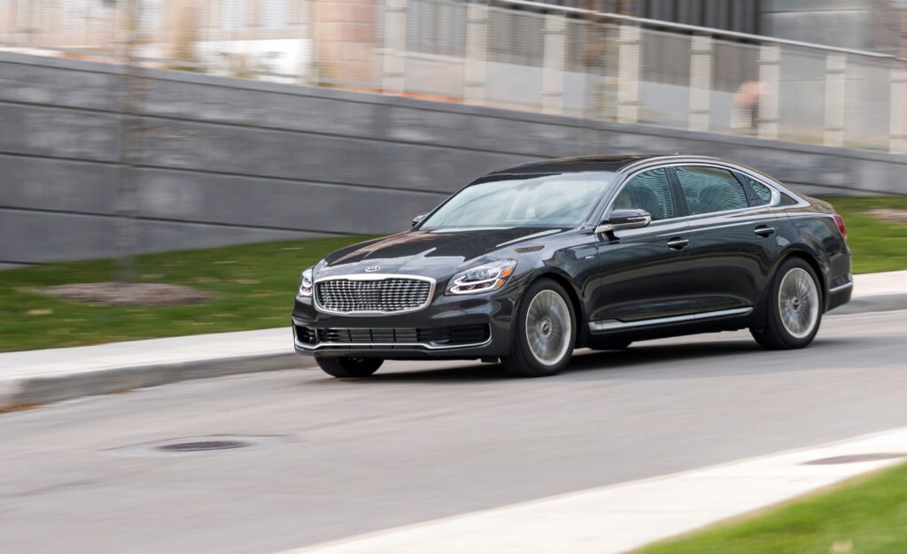 2019 kia k900 luxury placement 1546969207 1 Top Cars That Look Like Bentleys: Affordable Luxury Alternatives