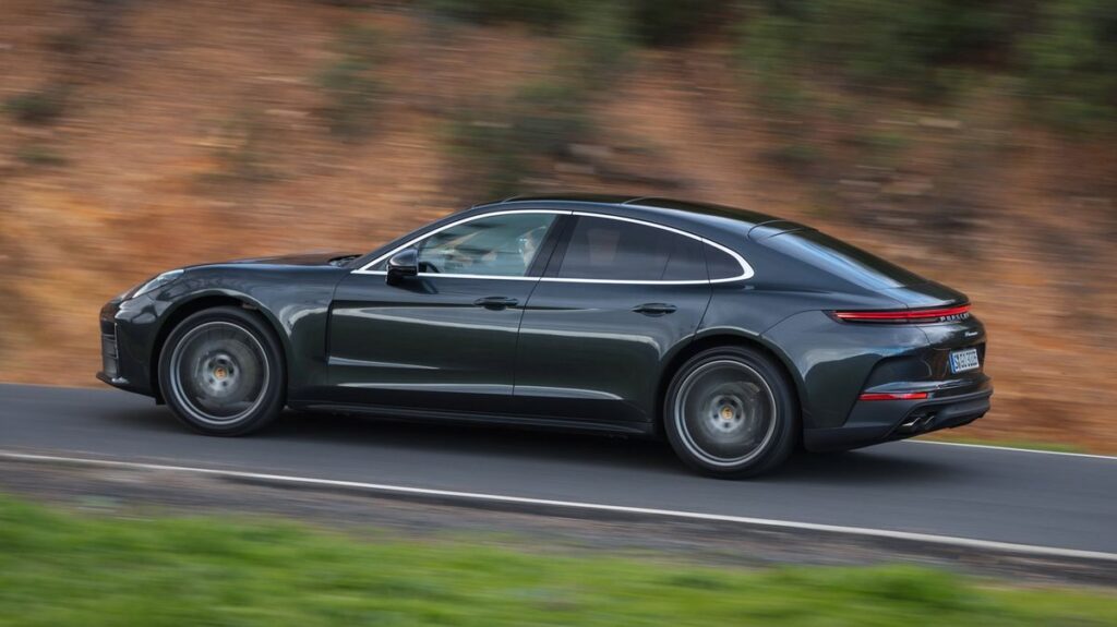 2024 porsche panamera 127 65f05aeb3182d 1 Top Cars With Hydraulic Suspension: Smooth Rides and Superior Handling