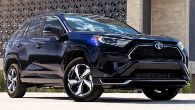 difference between toyota rav4 prime se and xse