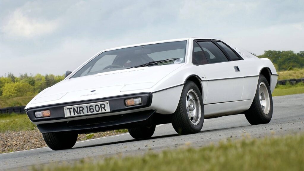 lotus esprit 1 Cars Similar to DeLorean: Retro and Futuristic Alternatives